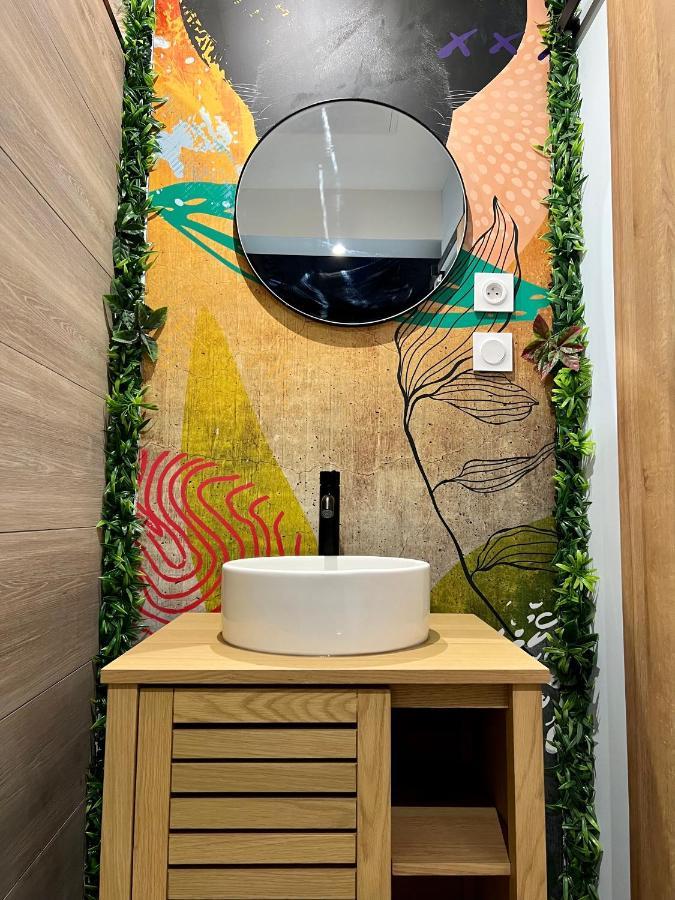 Capsule Safari - Jacuzzi - Nintendo Switch - Netflix & Cinema - Pouf Geant - Filet Suspendu Douai
