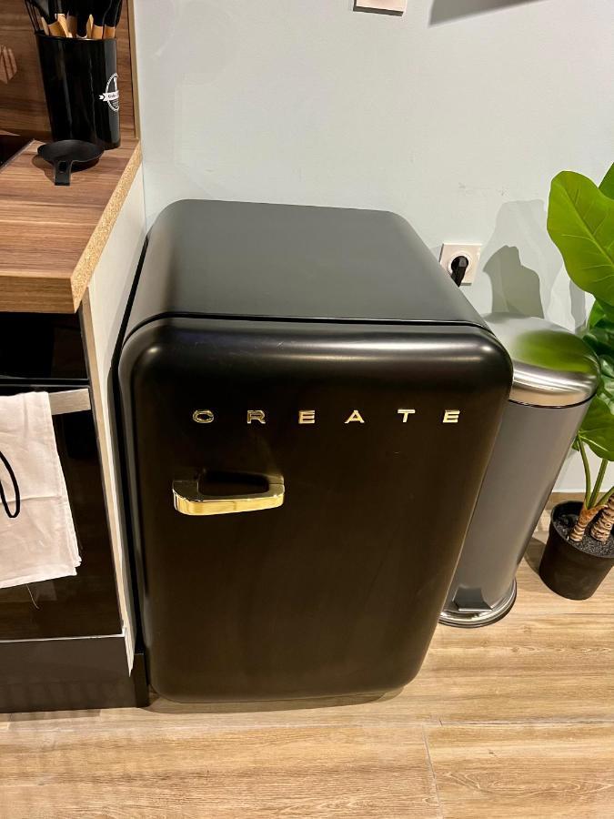 Apartment Capsule Safari - Jacuzzi - Nintendo Switch - Netflix & Cinema - Pouf Geant - Filet Suspendu